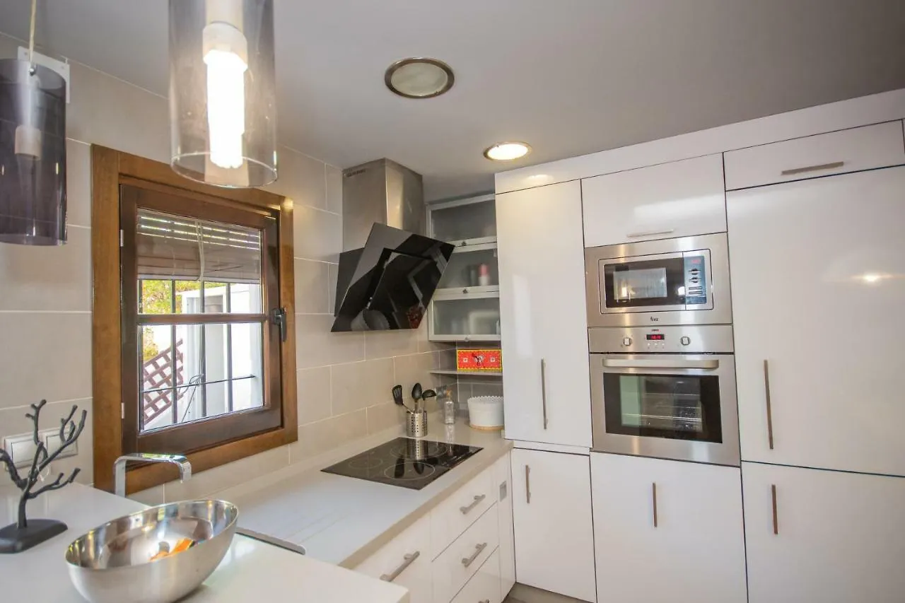 Cubo'S Apartamento Lew Hoad Tennis Apartment Mijas Costa 0*,  Spain